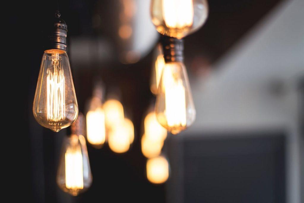 Old fashioned hanging lightbulbs